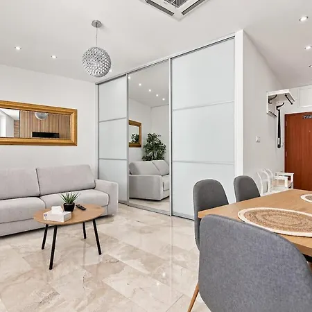 Zamocka Nest Bratislava