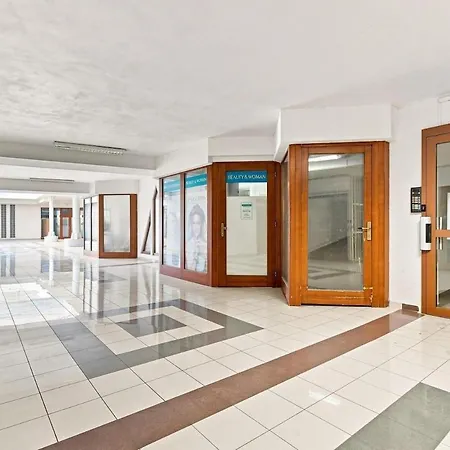 Zamocka Nest * Bratislava