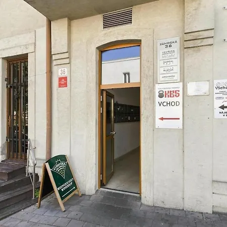 Appartamento Zamocka Nest